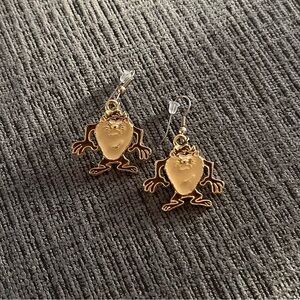 Vintage Warner Bros. Enamel Tasmanian
Devil Wire Earrings 1993